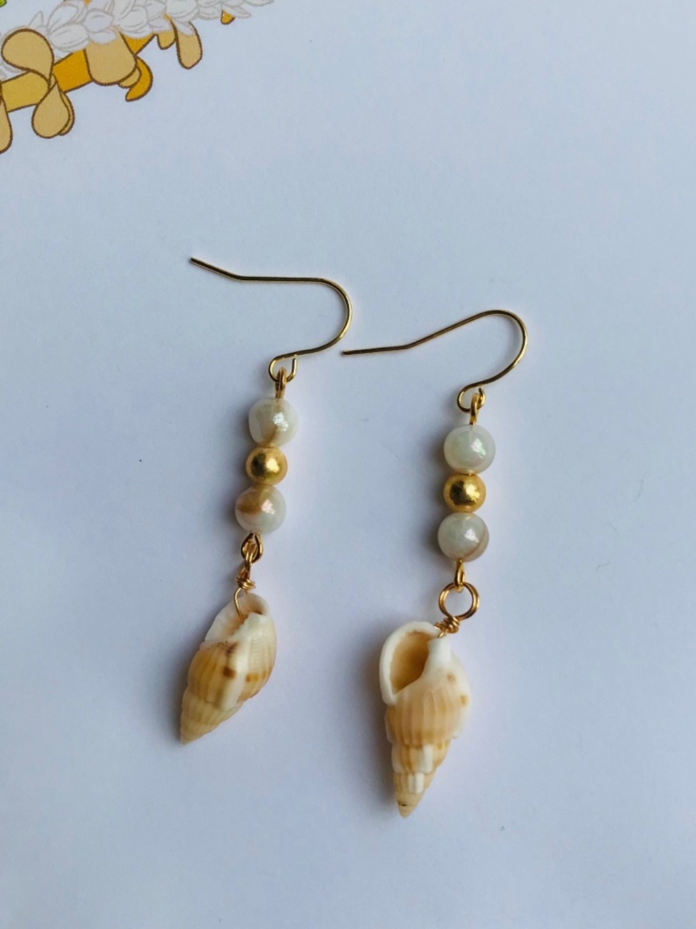 Natural Seashell Dangle Earrings